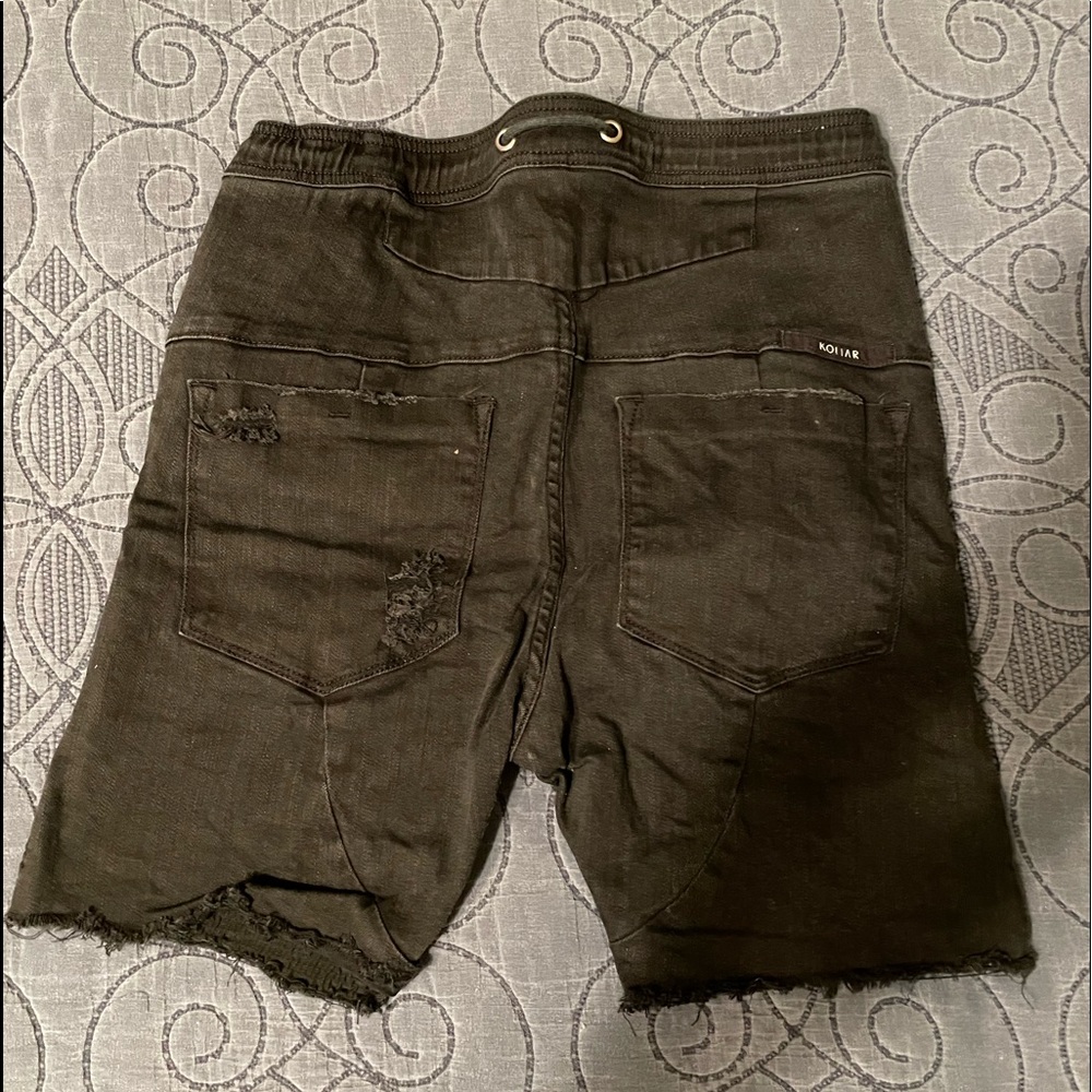 Kollar Shorts 32